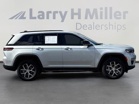Used 2025 Jeep Grand Cherokee Limited w/ Luxury Tech Group II image 7