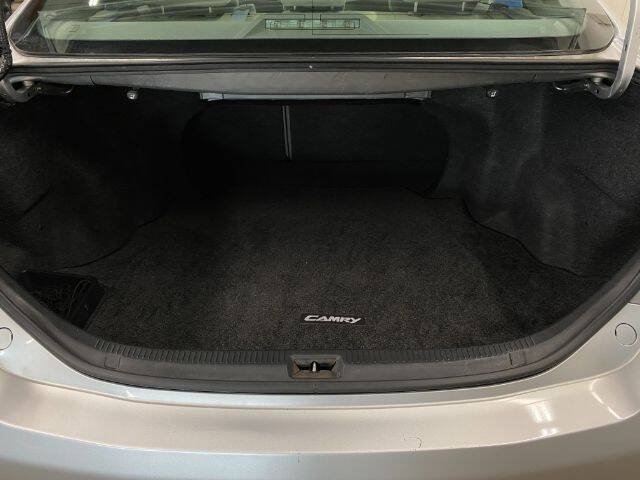 Used 2009 Toyota Camry FWD image 13