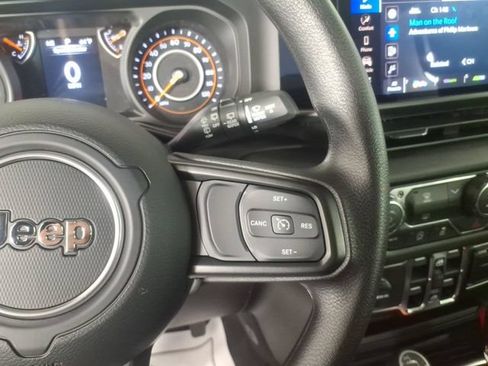 Used 2026 Jeep Wrangler Unlimited Sport AWD/4WD image 18