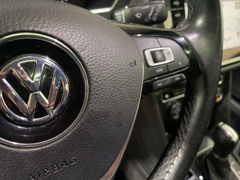 Used 2019 Volkswagen Tiguan SEL image 23