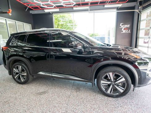 Used 2023 Nissan Rogue SL w/ SL Premium Package image 5