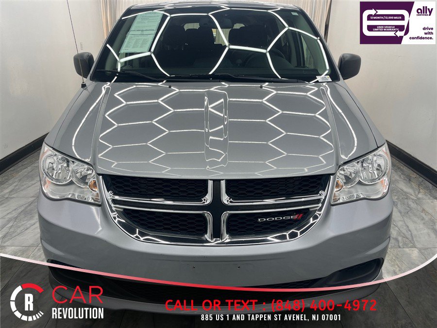 Used 2019 Dodge Grand Caravan SE FWD image 2