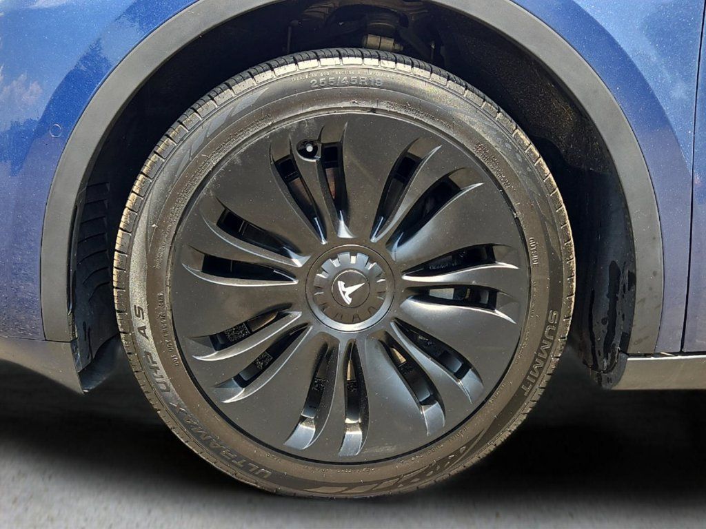 Used 2021 Tesla Model Y Long Range AWD/4WD image 8