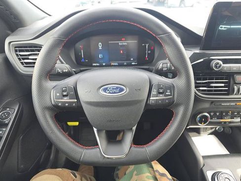 Used 2025 Ford Escape ST-Line AWD/4WD image 11