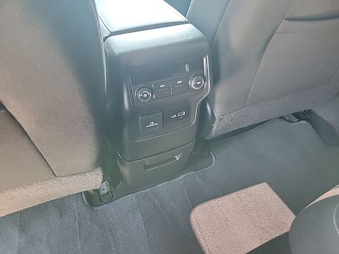 Used 2023 GMC Acadia SLE w/ Driver Convenience Package FWD image 36