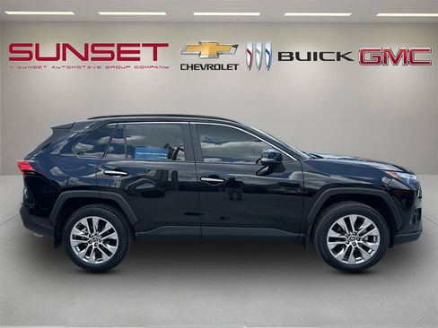 Used 2022 Toyota RAV4 Limited w/ Limited Grade Weather Package AWD/4WD image 40