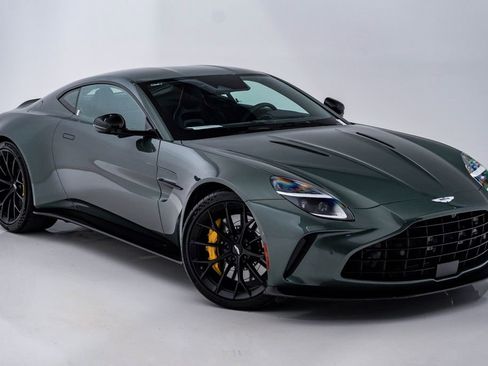 Used 2025 Aston Martin V8 Vantage Roadster RWD image 3