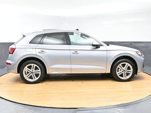 Used 2024 Audi Q5 e Premium w/ Convenience Package AWD/4WD image 8