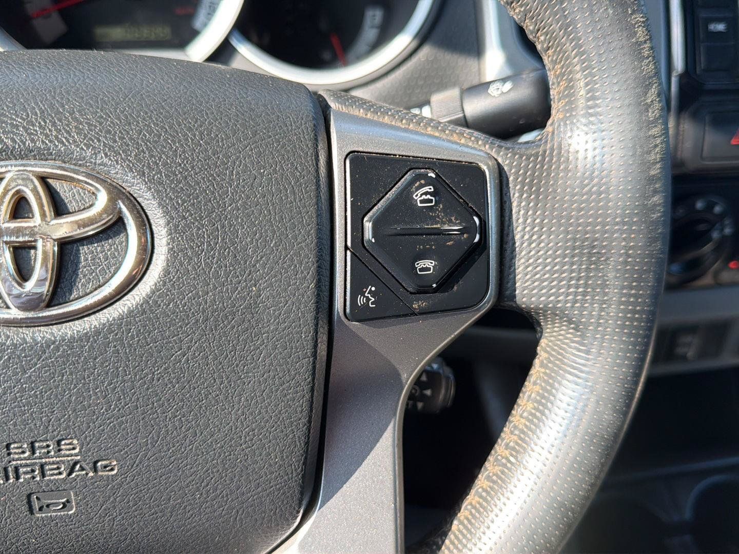 Used 2014 Toyota Tacoma 4x4 Double Cab w/ SR5 Package image 17