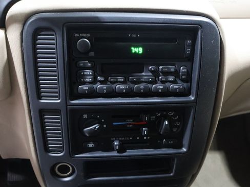 Used 2003 Ford Windstar Sport image 25