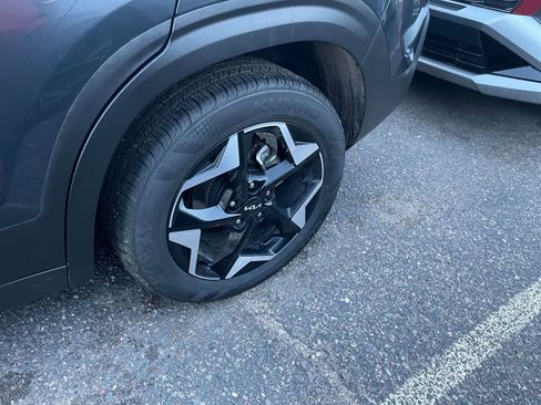 Used 2025 Kia Seltos S image 29