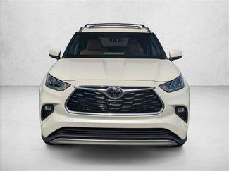 Used 2021 Toyota Highlander Platinum video 2