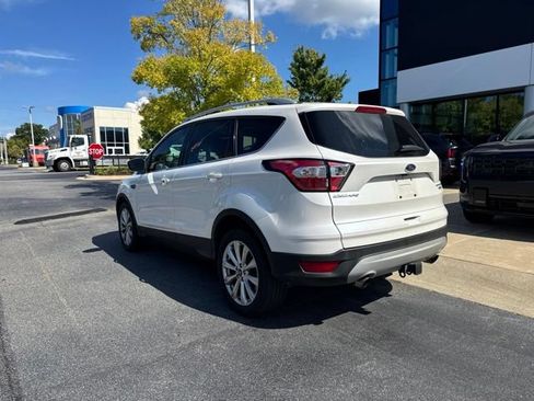 Used 2018 Ford Escape Titanium w/ Ford Safe & Smart Package FWD image 3