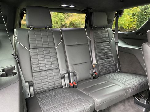 Used 2023 Cadillac Escalade Sport Platinum w/ LPO, ONYX Package image 40