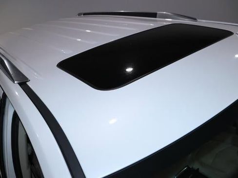 Used 2020 Cadillac Escalade Premium Luxury image 13