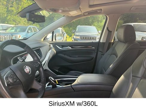 Used 2021 Buick Enclave Avenir w/ Avenir Technology Package AWD/4WD image 17