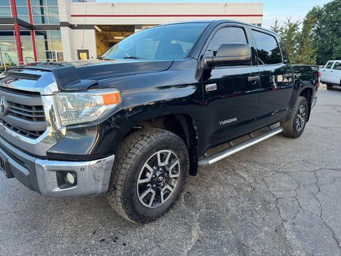 Used 2014 Toyota Tundra SR5 AWD/4WD image 9