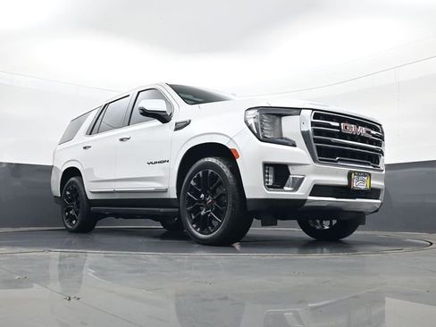Used 2022 GMC Yukon SLT w/ SLT Luxury Package image 24