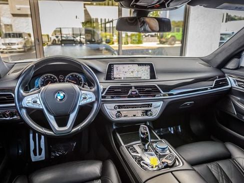 Used 2017 BMW 740i RWD image 24