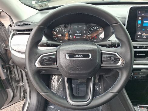 Used 2022 Jeep Compass Latitude AWD/4WD image 19