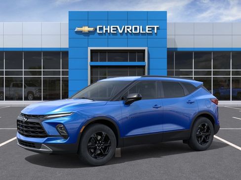 New 2026 Chevrolet Blazer LT w/ Convenience Package FWD image 2