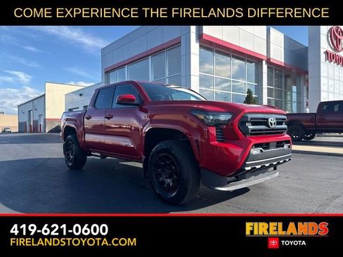 Used 2025 Toyota Tacoma SR5 AWD/4WD image 1