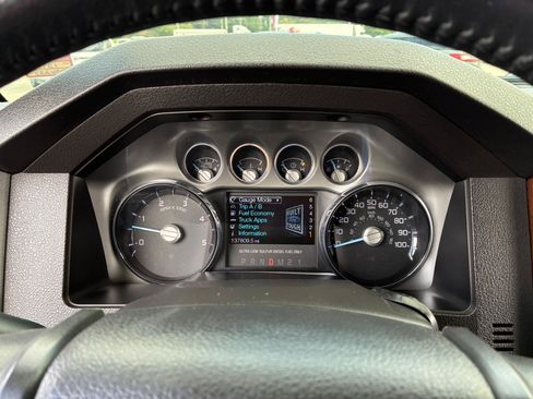 Used 2016 Ford F250 Lariat w/ Chrome Package AWD/4WD image 18