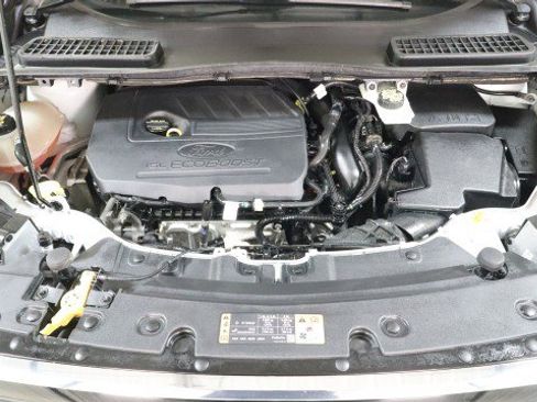 Used 2017 Ford Escape SE w/ SE Sport Appearance Package image 20