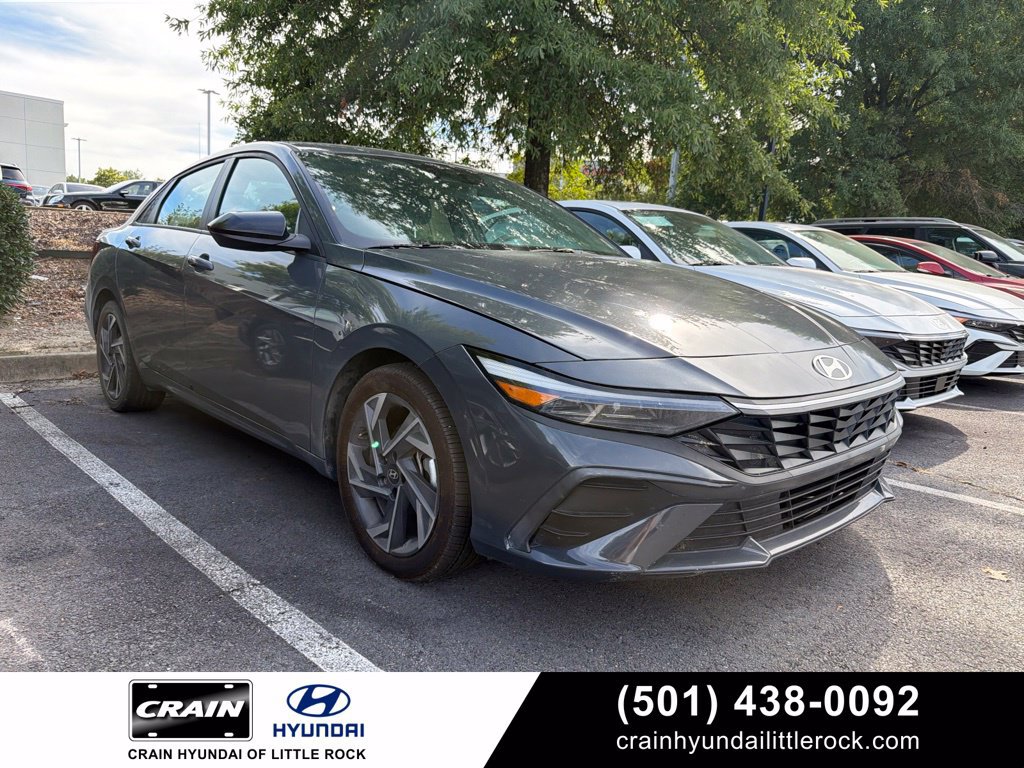 Certified 2025 Hyundai Elantra Sport FWD image 1