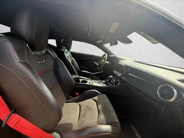 Used 2019 Chevrolet Camaro ZL1 RWD image 21