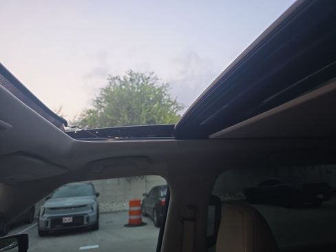 Used 2025 Nissan Armada Platinum w/ Convenience Package RWD image 17