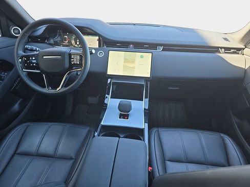 Used 2025 Land Rover Range Rover Evoque S image 9