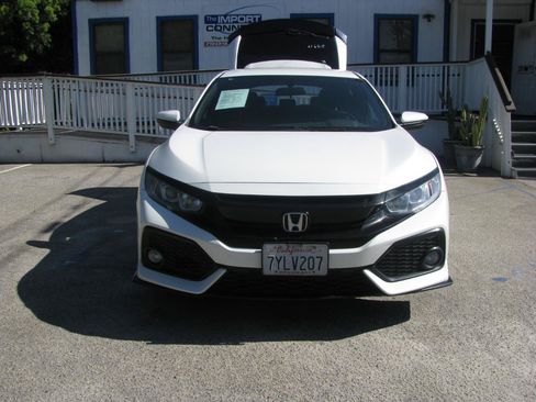 Used 2017 Honda Civic Sport image 3