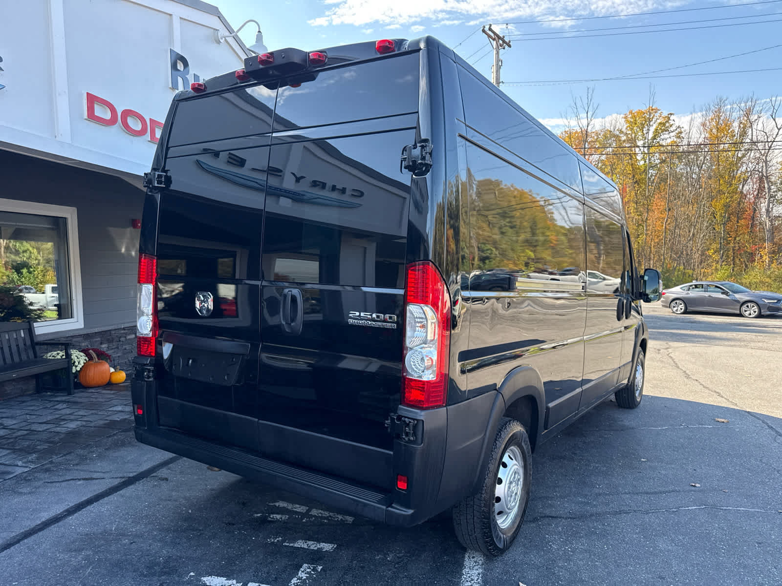 Used 2023 RAM ProMaster 2500 FWD image 3
