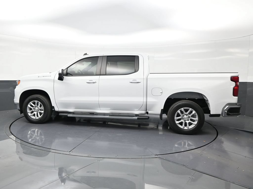 Used 2024 Chevrolet Silverado 1500 LT RWD image 2