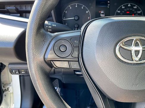 Used 2023 Toyota Corolla LE image 17