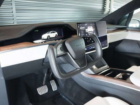 Used 2022 Tesla Model X AWD/4WD image 15