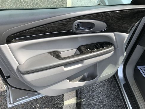 Used 2014 Buick Enclave Convenience AWD/4WD image 11
