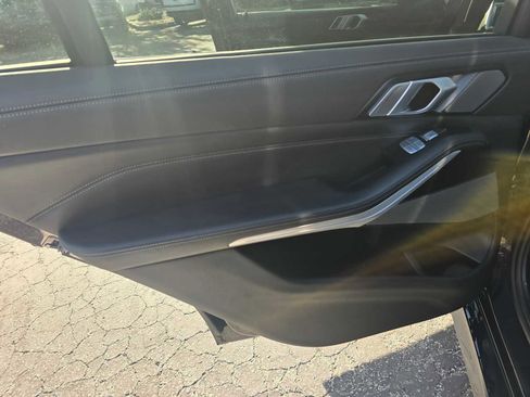 Used 2023 BMW X7 xDrive40i w/ M Sport Package image 20