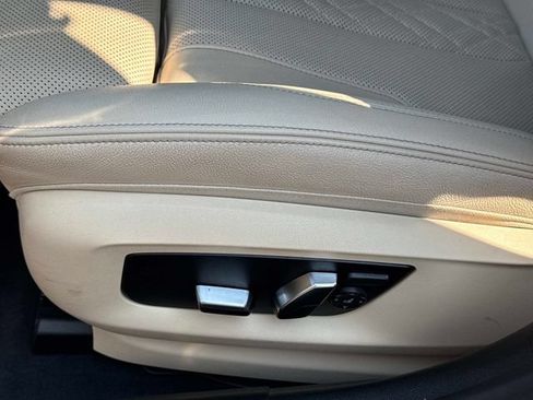 Used 2023 BMW 540i w/ Premium Package RWD image 30
