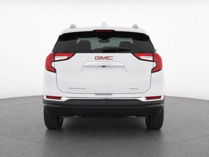 Used 2024 GMC Terrain SLT