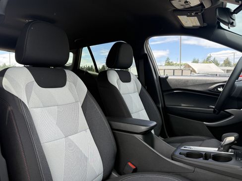 New 2026 Chevrolet Trax RS w/ Driver Confidence Package FWD image 21