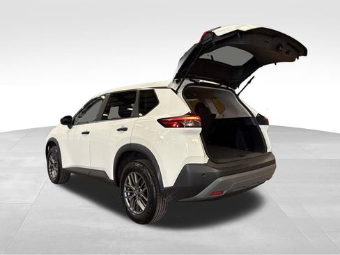 Used 2023 Nissan Rogue S image 15