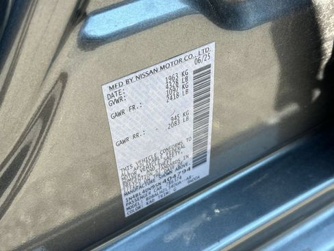 Used 2025 Nissan Altima 2.5 SV FWD image 29