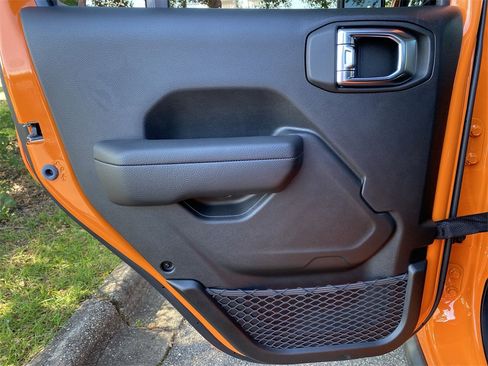 New 2025 Jeep Gladiator Rubicon w/ Convenience Group image 27