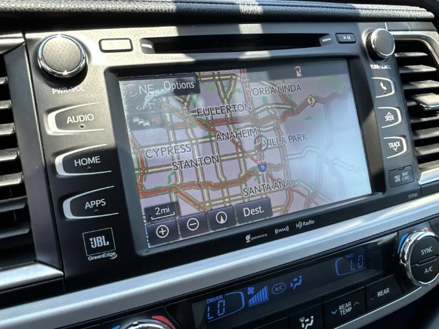 Used 2016 Toyota Highlander Limited Platinum FWD image 26