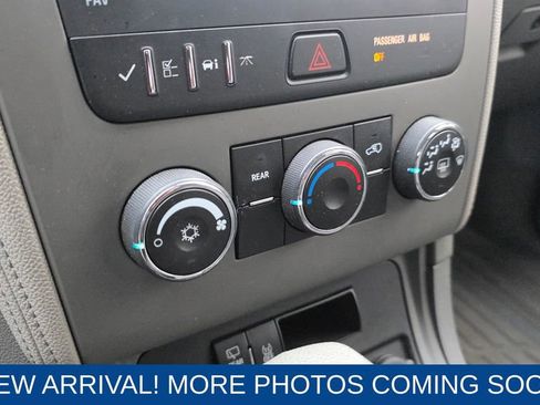 Used 2015 Chevrolet Traverse LS image 19