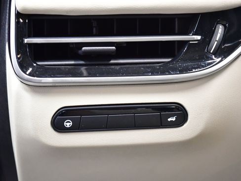 Used 2023 INFINITI QX60 Luxe w/ Cargo Package AWD/4WD image 17