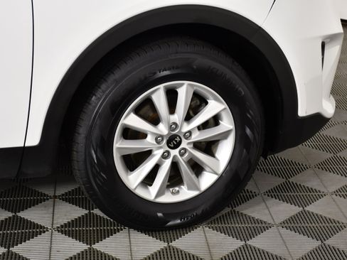 Used 2019 Kia Sorento FWD w/ LX Convenience Package image 51