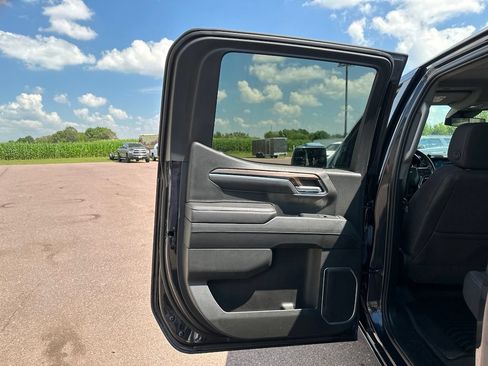 Used 2023 Chevrolet Silverado 1500 LT AWD/4WD image 21
